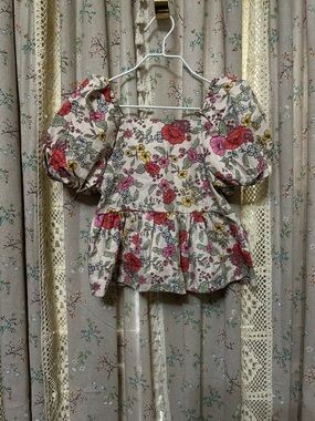 2/$28 Girls Floral Puff Sleeve Peplum Top Cottagecore Size 6 EUC